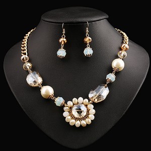 2015 New Fashion African Beads font b Jewelry b font Set Crystal Pearl Flower Pendant Necklace